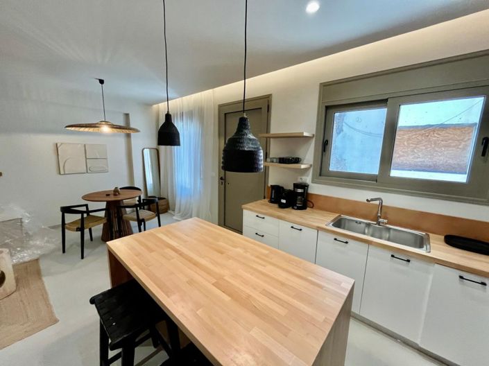 Image No.10-3 Bed House for sale