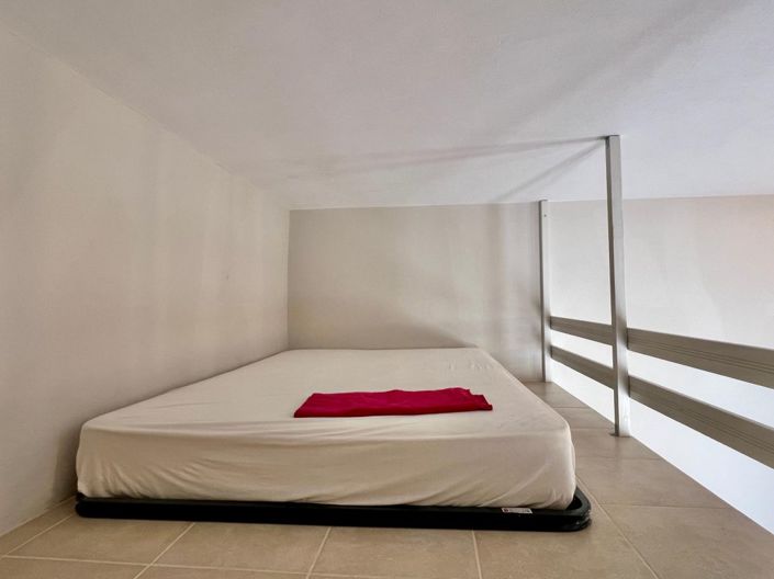 Image No.21-4 Bed Townhouse for sale