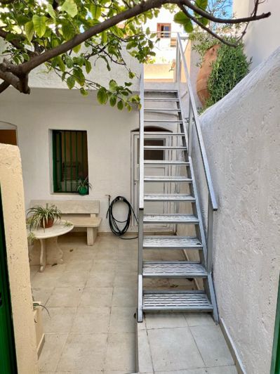 Image No.31-4 Bed Townhouse for sale