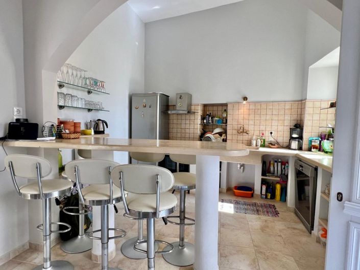 Image No.10-4 Bed Townhouse for sale