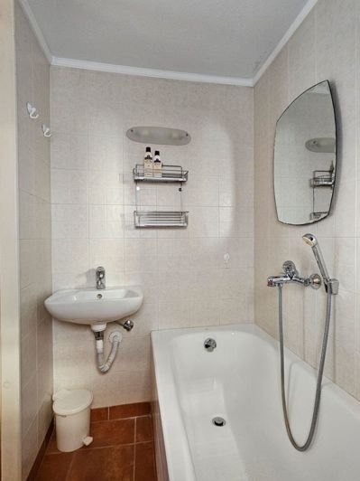 Image No.18-3 Bed House for sale