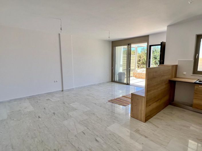 Image No.9-3 Bed House for sale