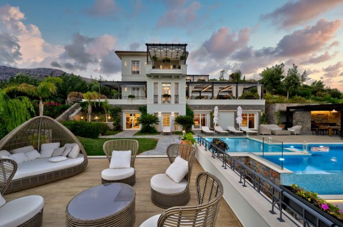 Image No.1-6 Bed Villa for sale