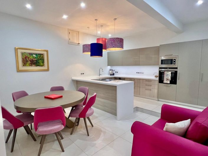 Image No.6-2 Bed House for sale