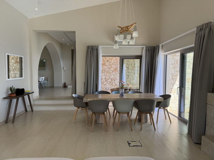 Image No.9-5 Bed Villa for sale