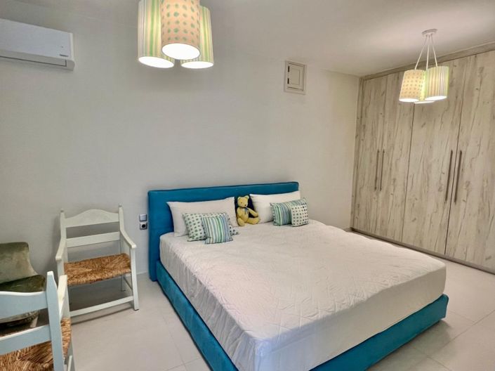 Image No.18-2 Bed House for sale