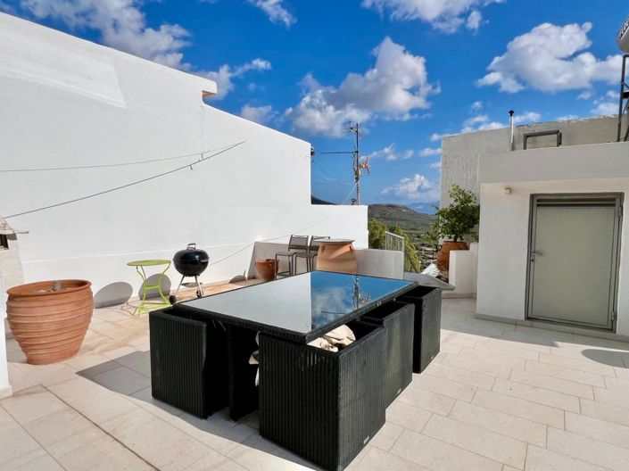 Image No.25-2 Bed House for sale