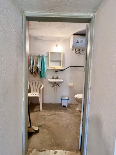 Image No.10-1 Bed House for sale