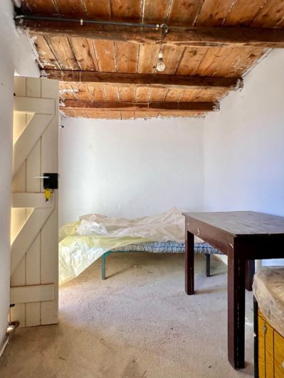 Image No.5-1 Bed House for sale