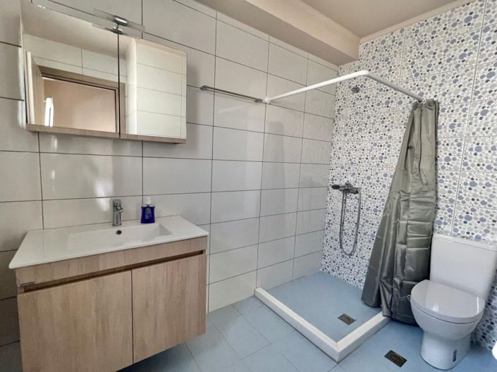 Image No.12-3 Bed House for sale