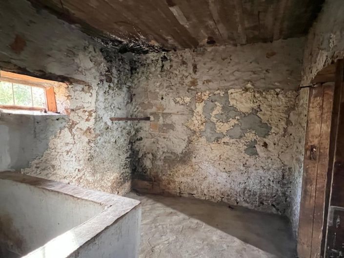 Image No.11-2 Bed Village House for sale