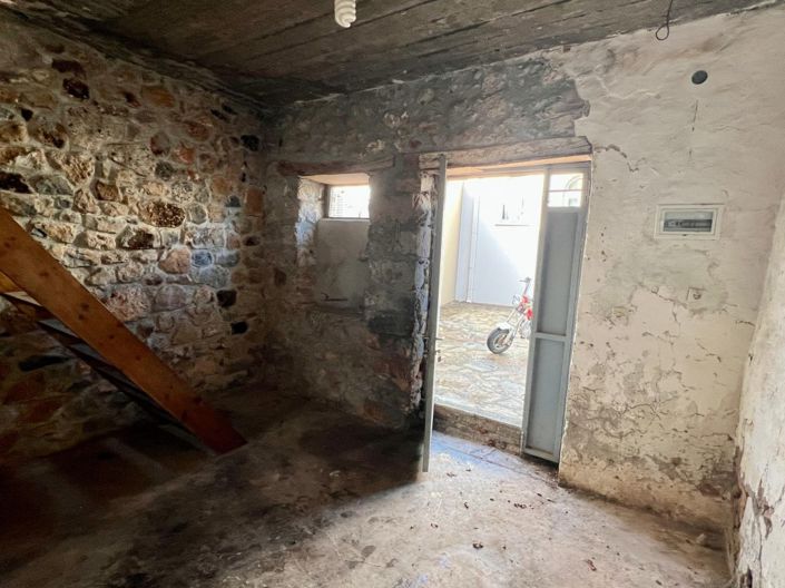 Image No.4-2 Bed Village House for sale