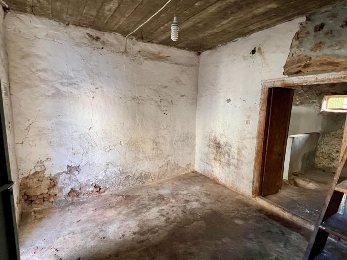 Image No.5-2 Bed Village House for sale