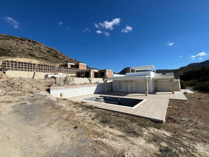 Image No.22-2 Bed Villa / Detached for sale