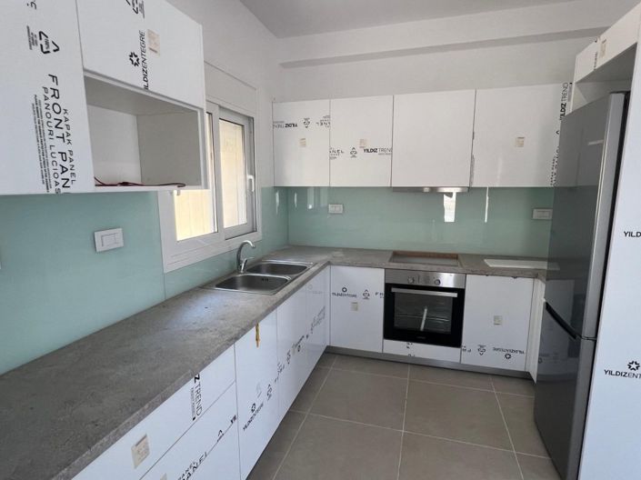 Image No.12-2 Bed House for sale