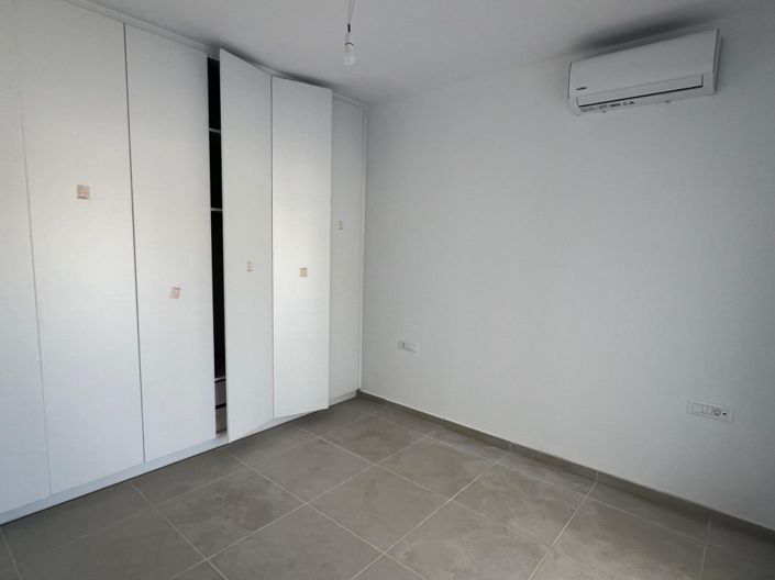Image No.14-2 Bed House for sale
