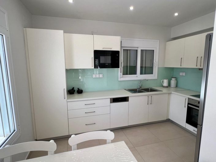 Image No.21-2 Bed Bungalow for sale