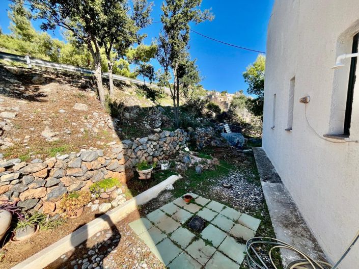 Image No.11-2 Bed House for sale