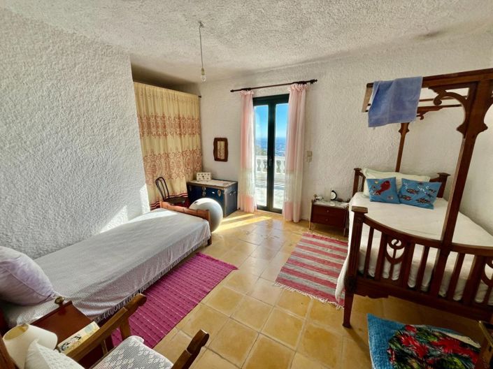 Image No.16-2 Bed House for sale