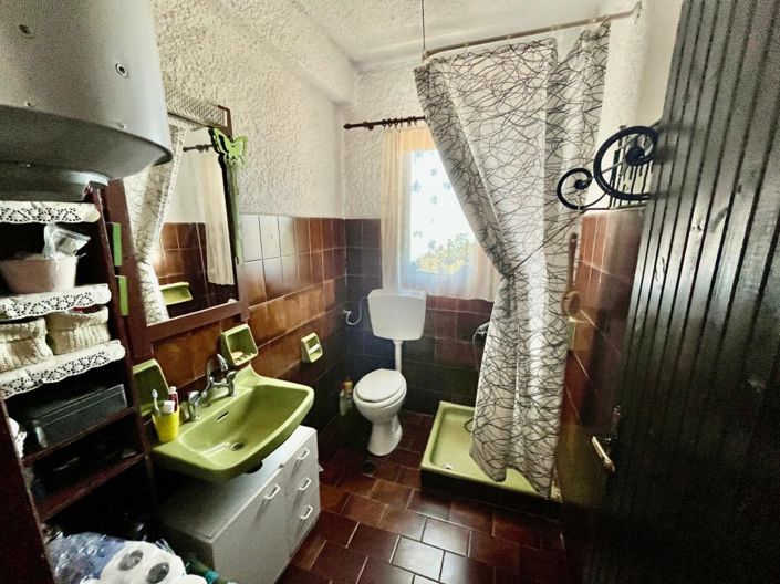 Image No.17-2 Bed House for sale