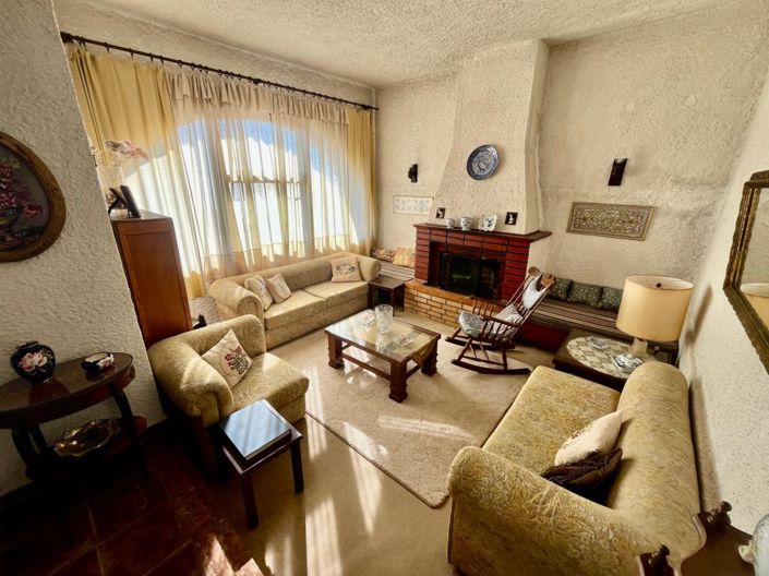 Image No.3-2 Bed House for sale