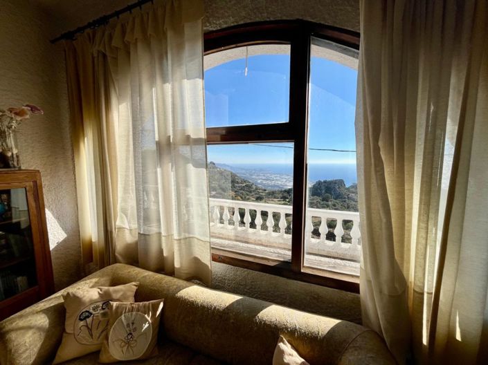 Image No.4-2 Bed House for sale