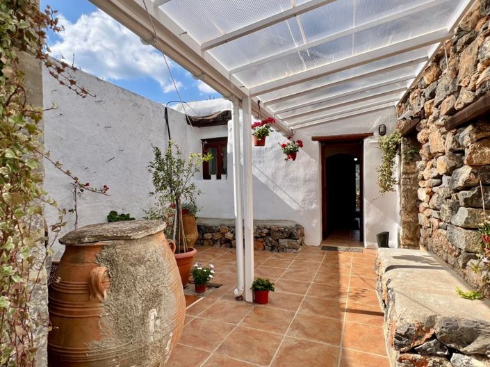 Image No.18-2 Bed House for sale