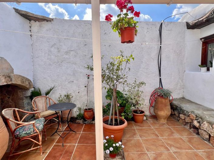 Image No.21-2 Bed House for sale