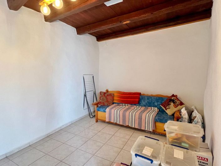 Image No.6-2 Bed House for sale