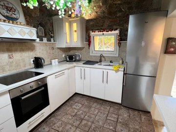 hel89-kitchen-5-1024x768