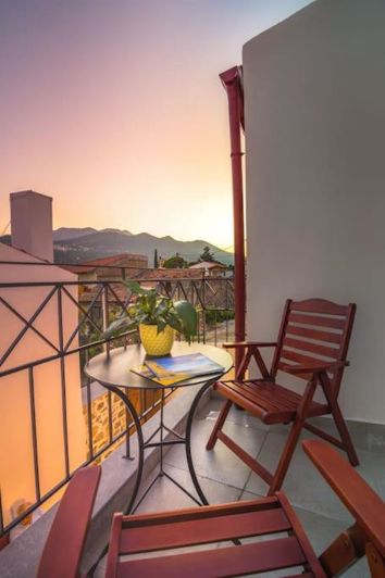 Image No.15-3 Bed House for sale