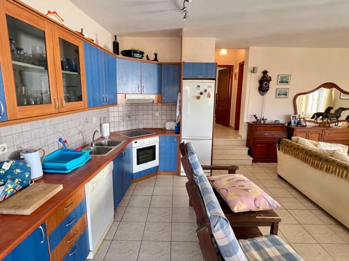 Image No.11-2 Bed House for sale