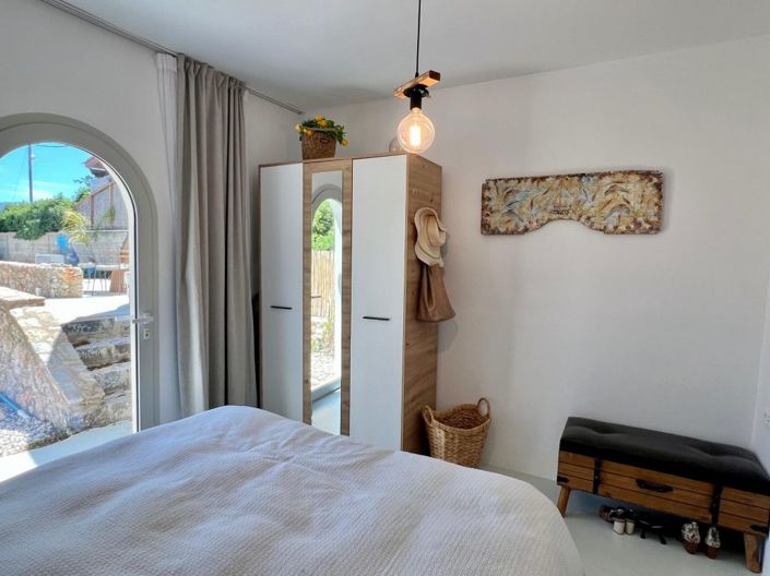 Image No.30-2 Bed House for sale
