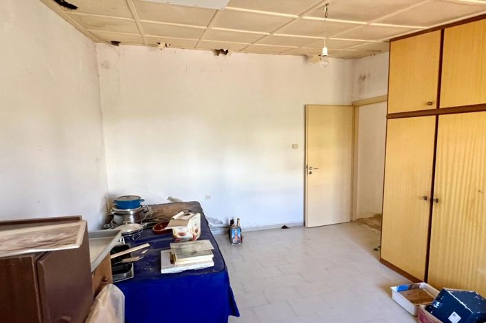 Image No.18-3 Bed House for sale