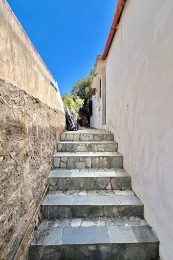 Image No.22-3 Bed House for sale