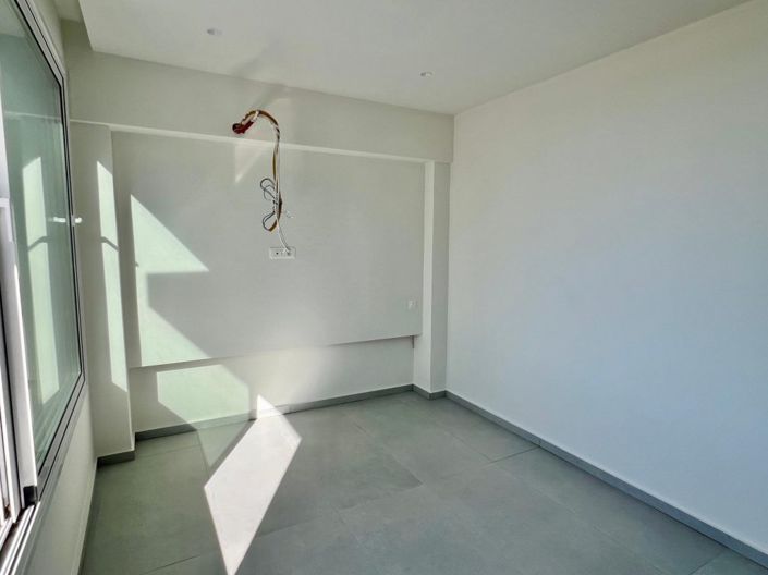 Image No.23-2 Bed Apartment for sale