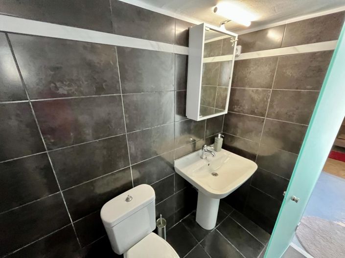 Image No.25-3 Bed House for sale