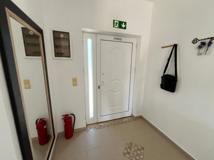 Image No.15-2 Bed House for sale