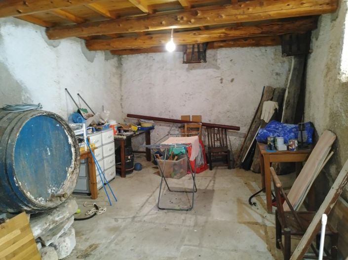 Image No.21-2 Bed House for sale