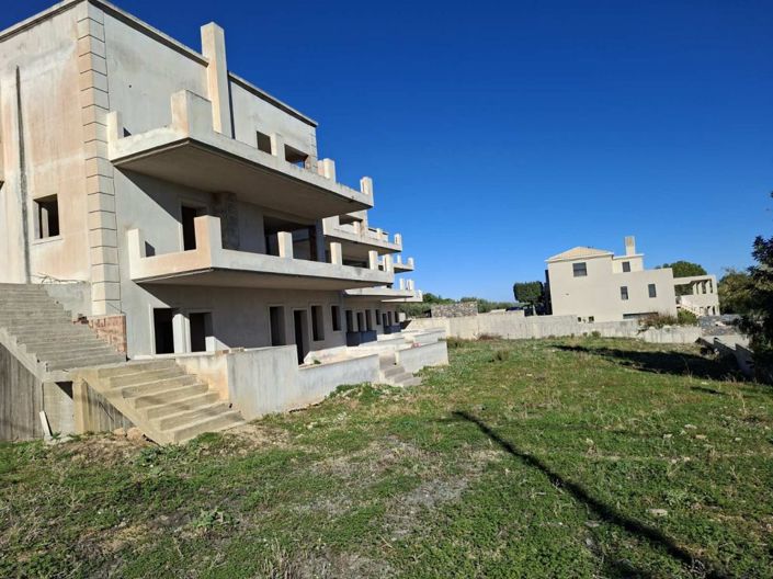 Image No.3-15 Bed House for sale