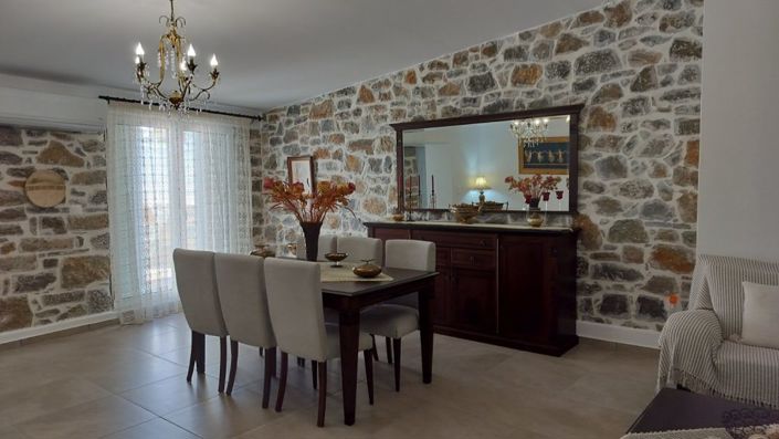 Image No.4-2 Bed House for sale