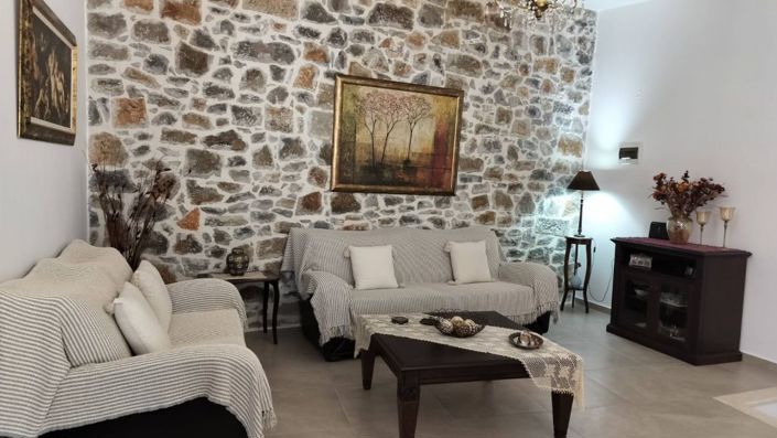 Image No.5-2 Bed House for sale