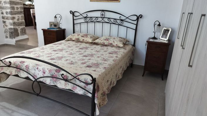Image No.9-2 Bed House for sale