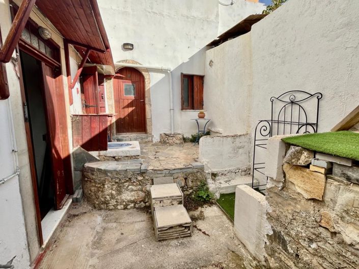Image No.27-1 Bed House for sale