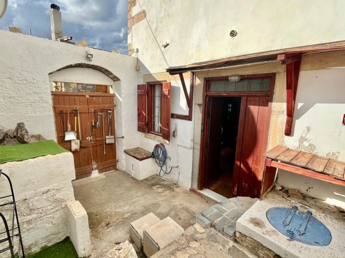 Image No.28-1 Bed House for sale