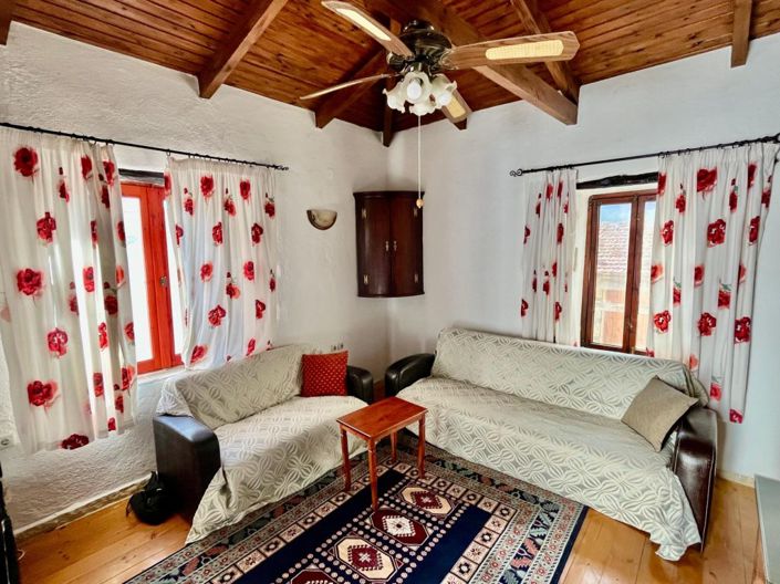 Image No.4-1 Bed House for sale