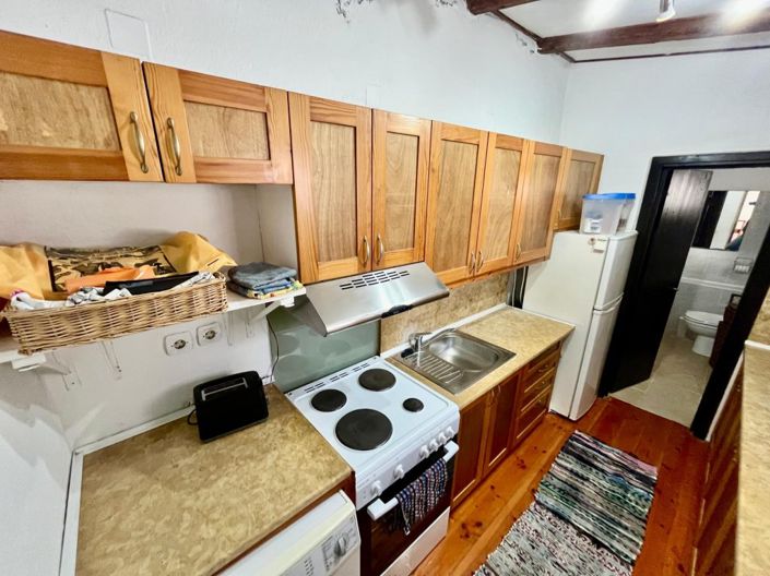 Image No.9-1 Bed House for sale