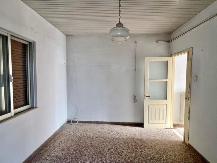 Image No.18-2 Bed House for sale