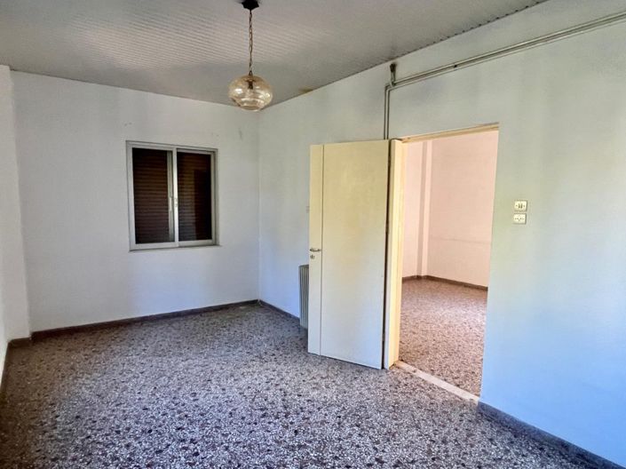 Image No.3-2 Bed House for sale