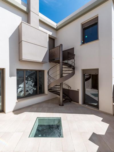 Image No.30-5 Bed Villa for sale